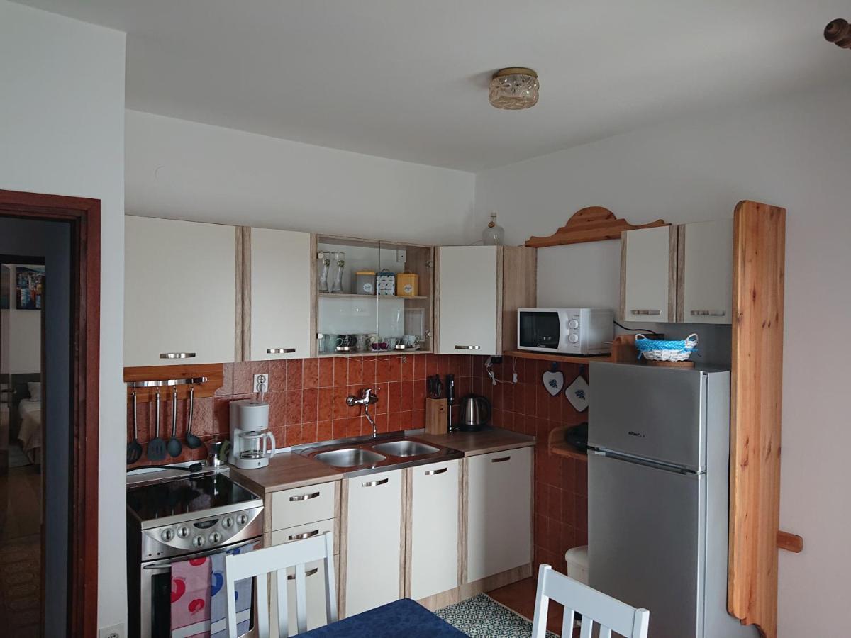 Da Dorian Room Plus Apartments Punat Exterior photo
